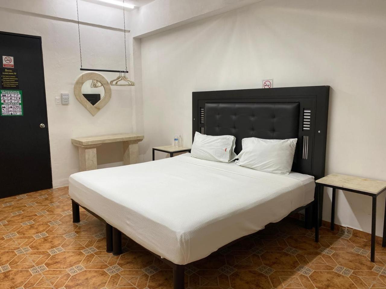 Hotel La Catedral Mérida Kültér fotó