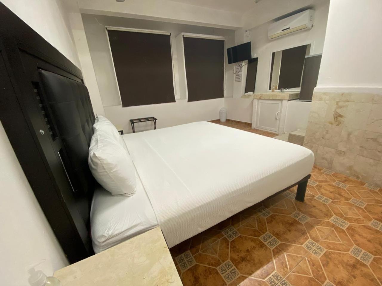 Hotel La Catedral Mérida Kültér fotó